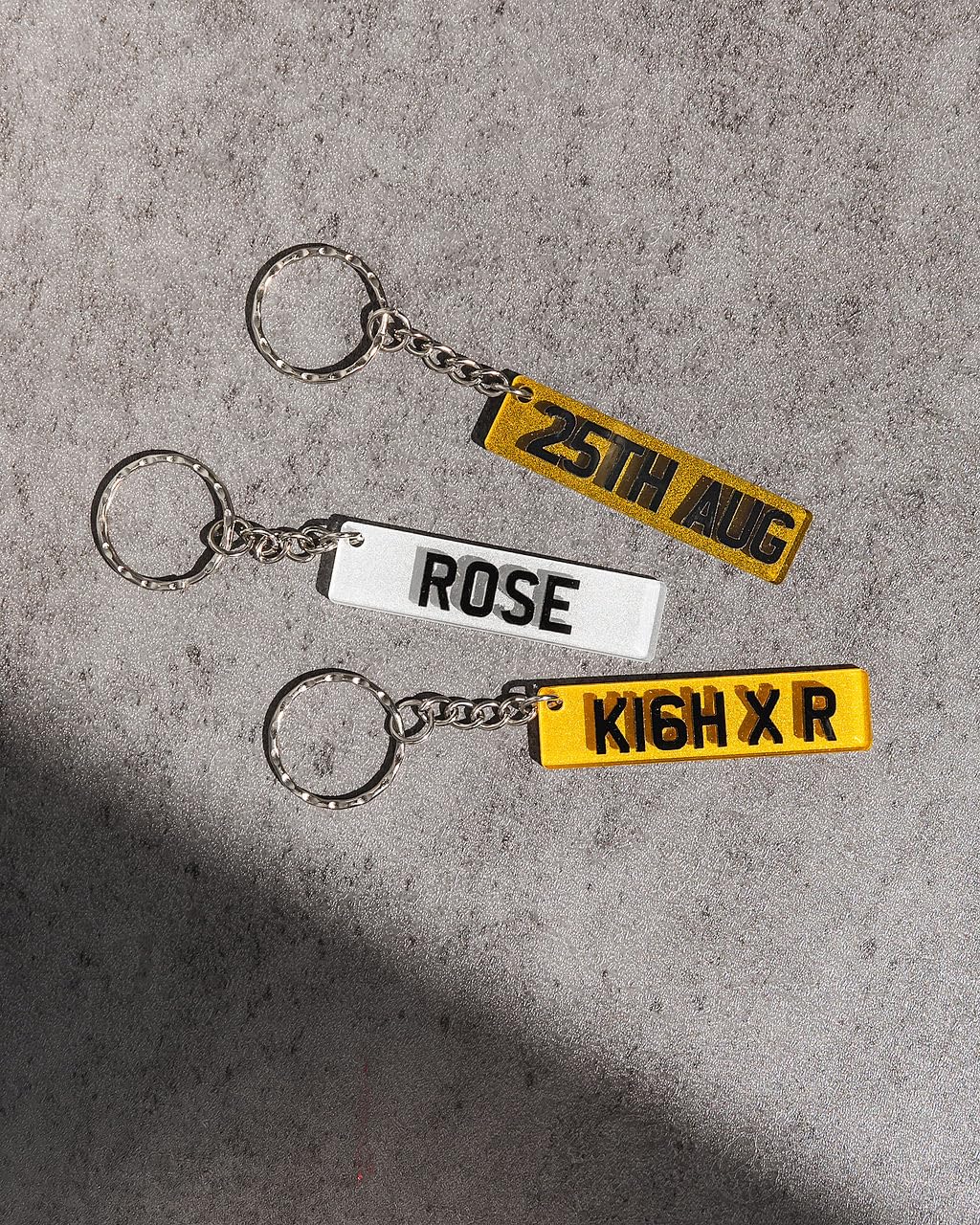 Crafted Memories Personalised License Plate Keychain – Custom Mini Number Plate Key Ring with Name or Text – Ideal for New Car Owners, Gifts, or Just Passed Drivers