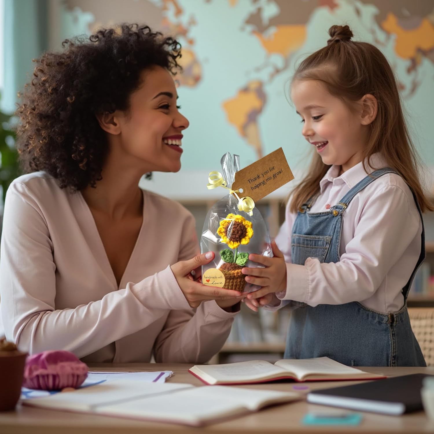 Teacher Appreciation Gift – “Thank You for Helping Me Grow” Hanging Ornament with Sunflower Design – Ideal for Nursery Teachers & Teaching Assistant